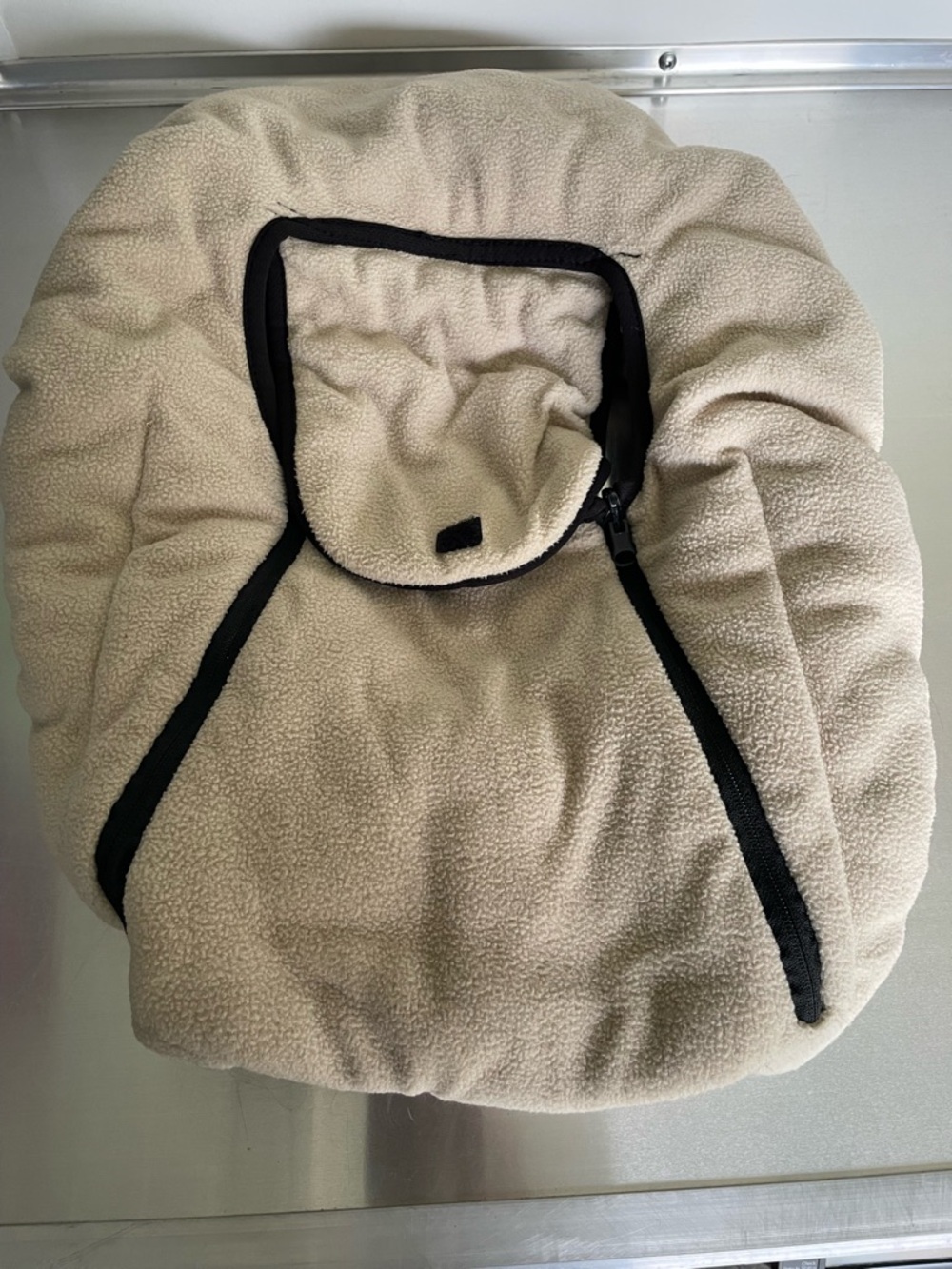 Cozy Cream Sherpa Car Seat Cover with Black Trim